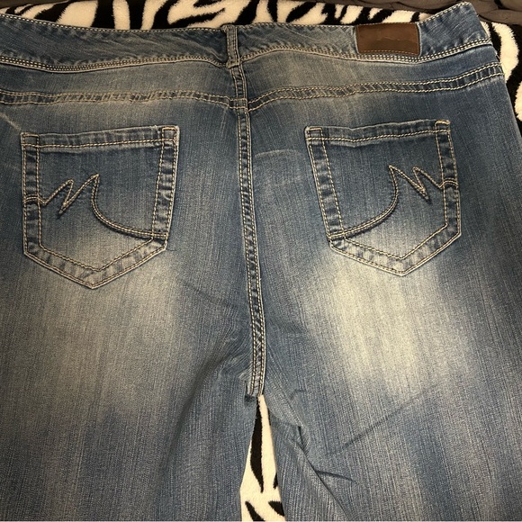 Maurice’s bootcut jeans. Sz 20long - Picture 3 of 6